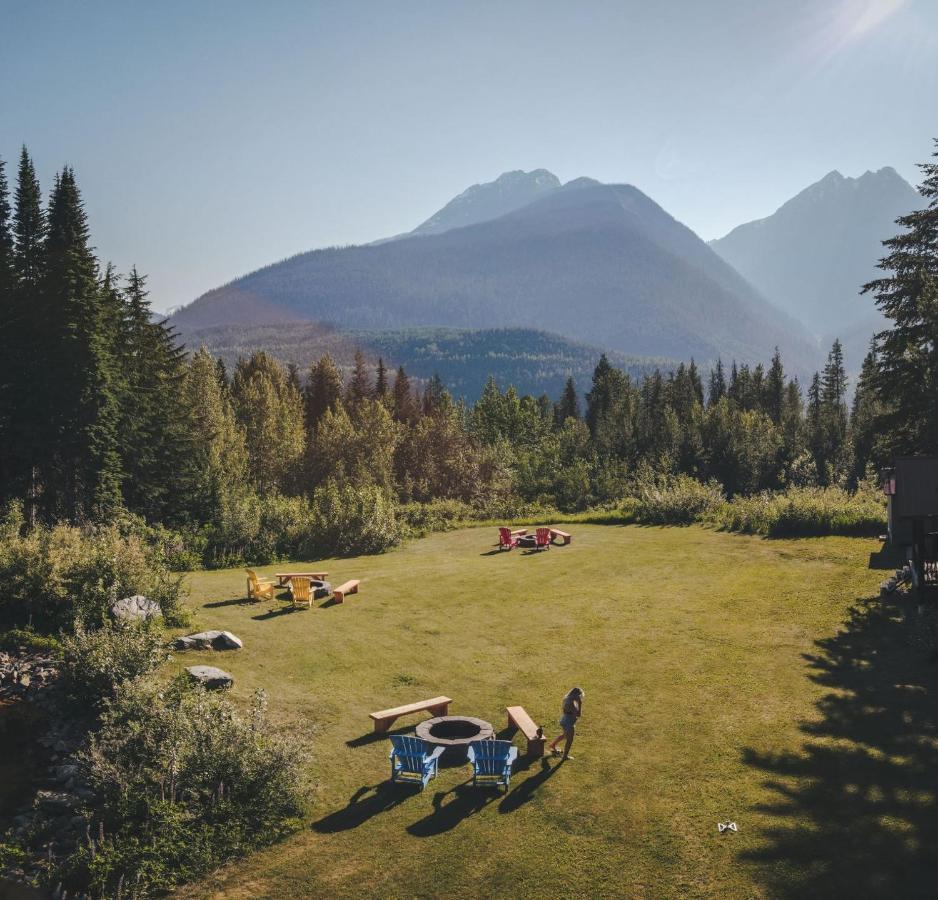 Heather Mountain Lodge Rogers Pass Esterno foto