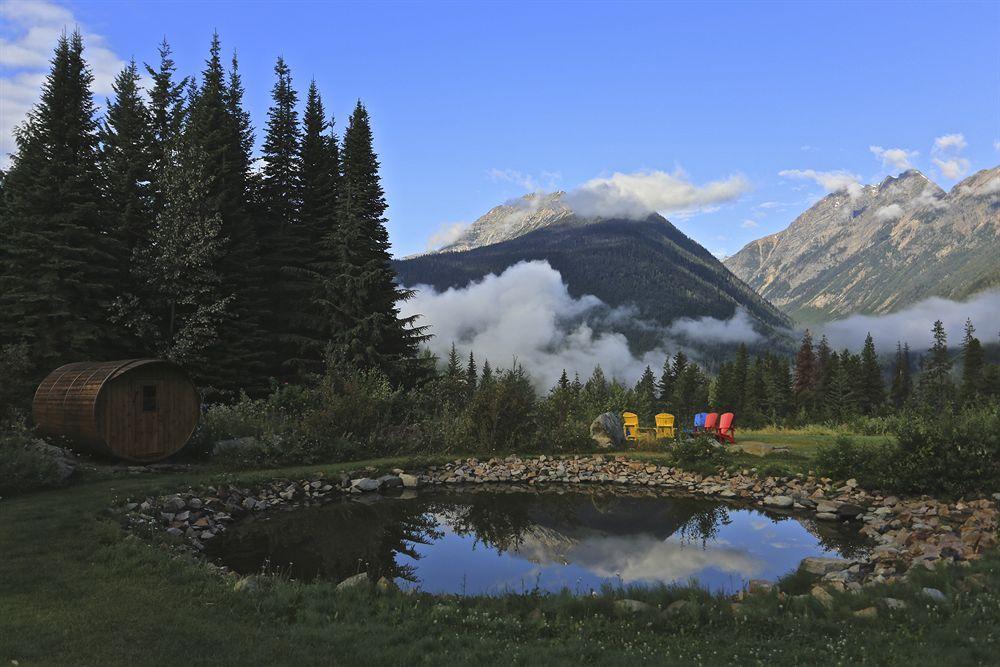 Heather Mountain Lodge Rogers Pass Esterno foto